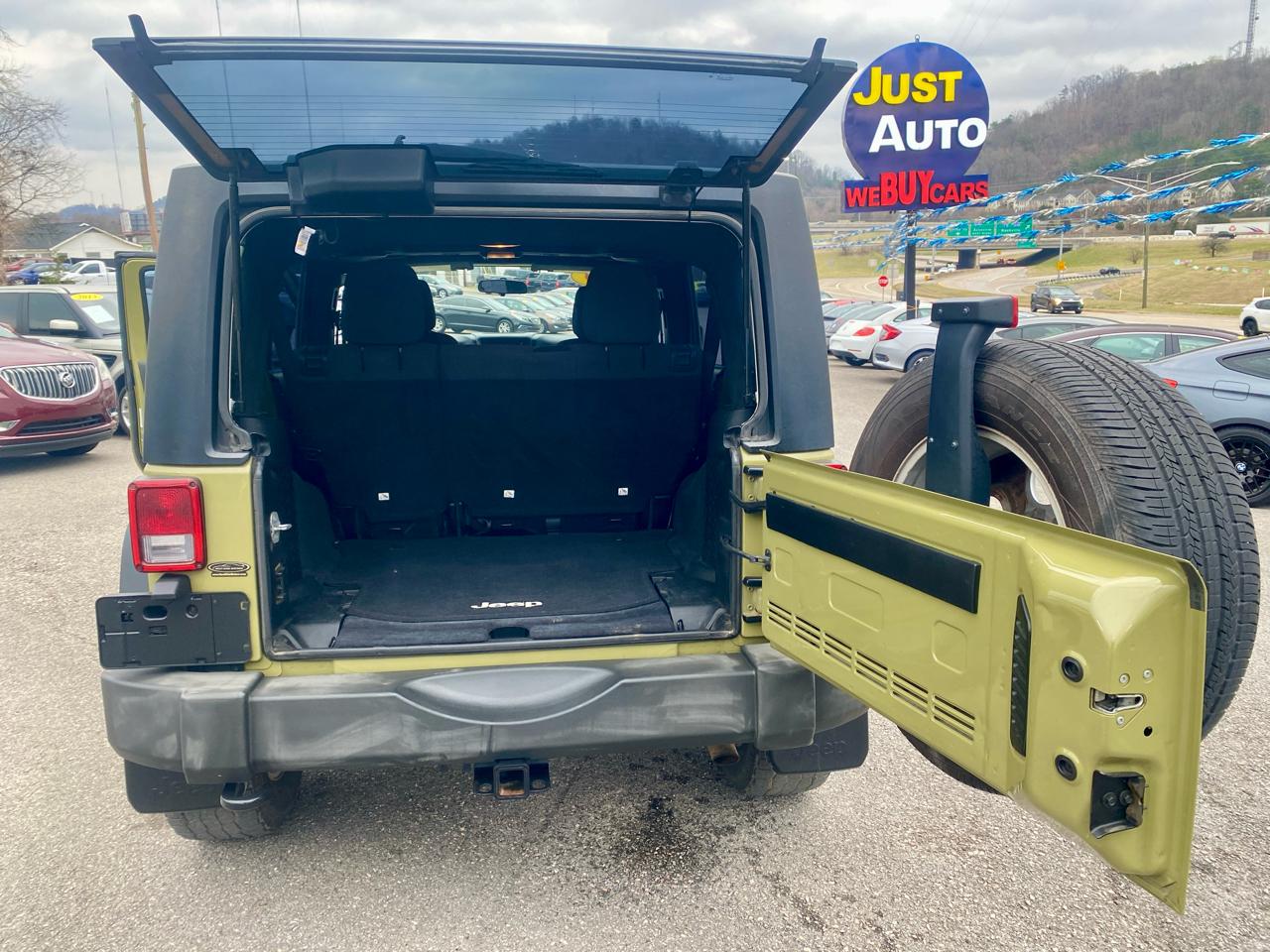 Jeep Wrangler Unlimited 4WD 4dr Sport 2013