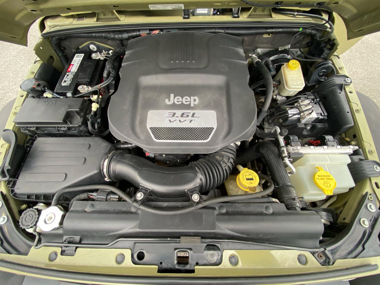 Jeep Wrangler Unlimited 4WD 4dr Sport 2013