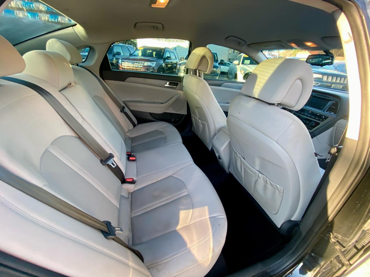 Hyundai Sonata SE 2.4L 2017