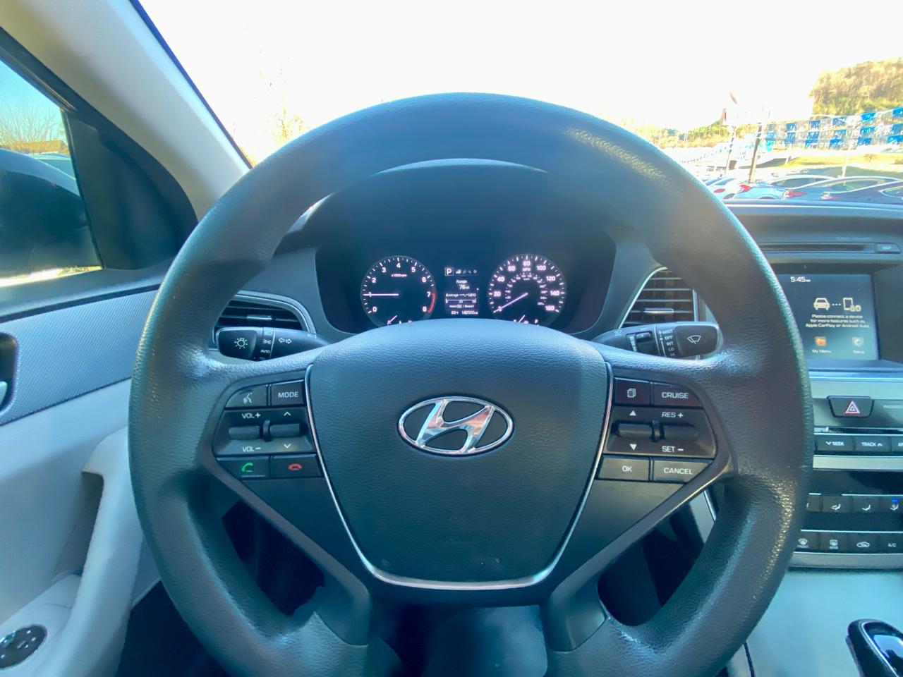 Hyundai Sonata SE 2.4L 2017