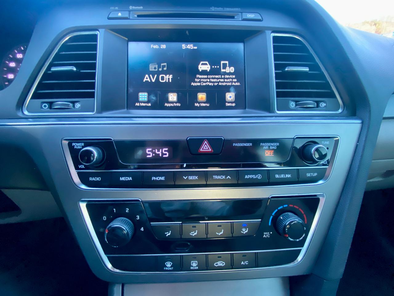 Hyundai Sonata SE 2.4L 2017