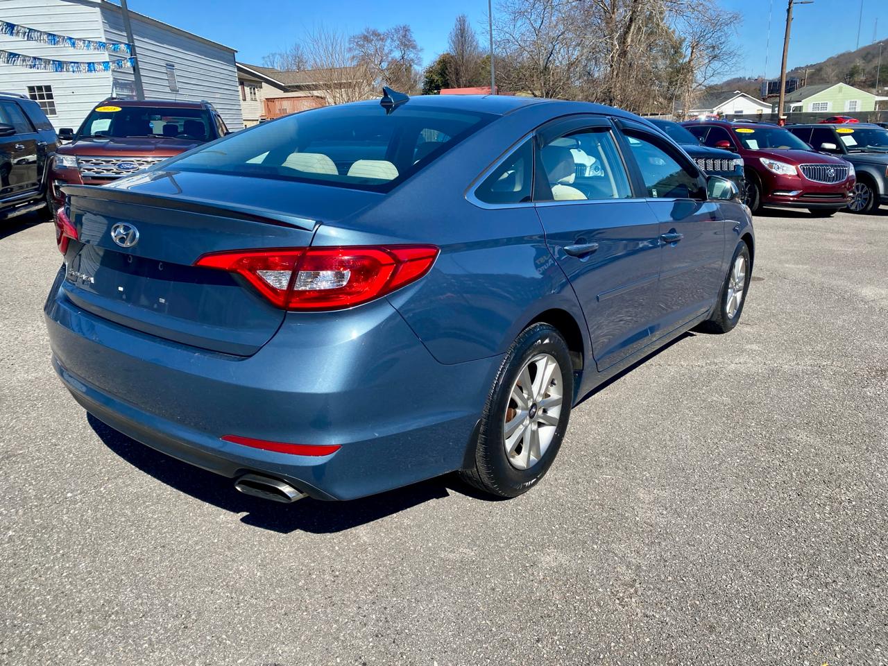 Hyundai Sonata SE 2.4L 2017