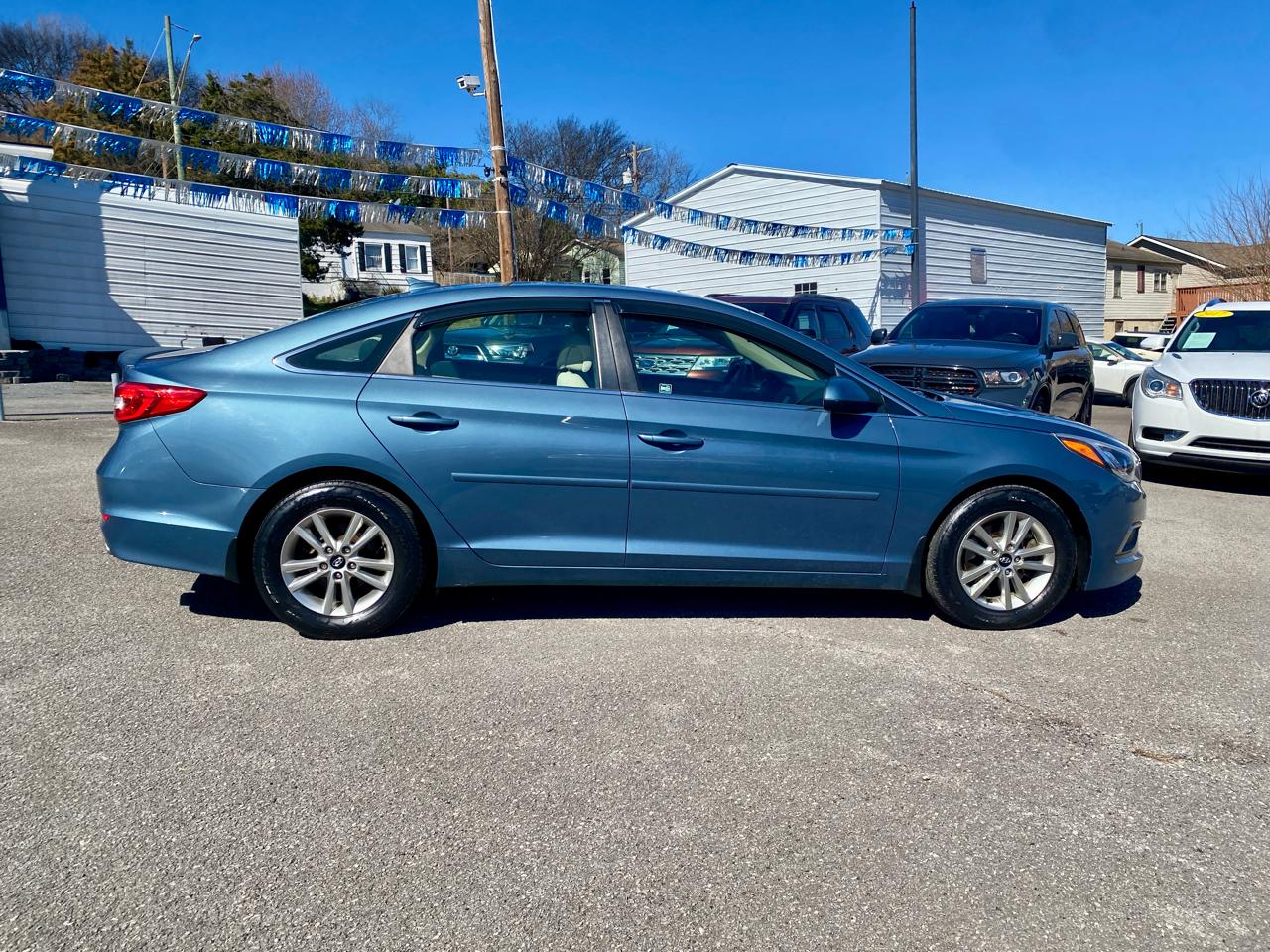 Hyundai Sonata SE 2.4L 2017