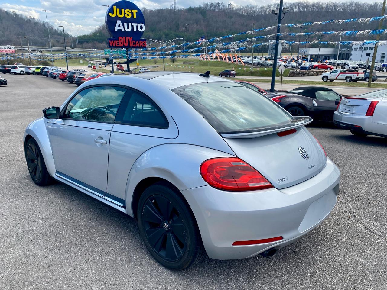 Volkswagen Beetle Coupe 2dr DSG 2.0T Turbo 2013