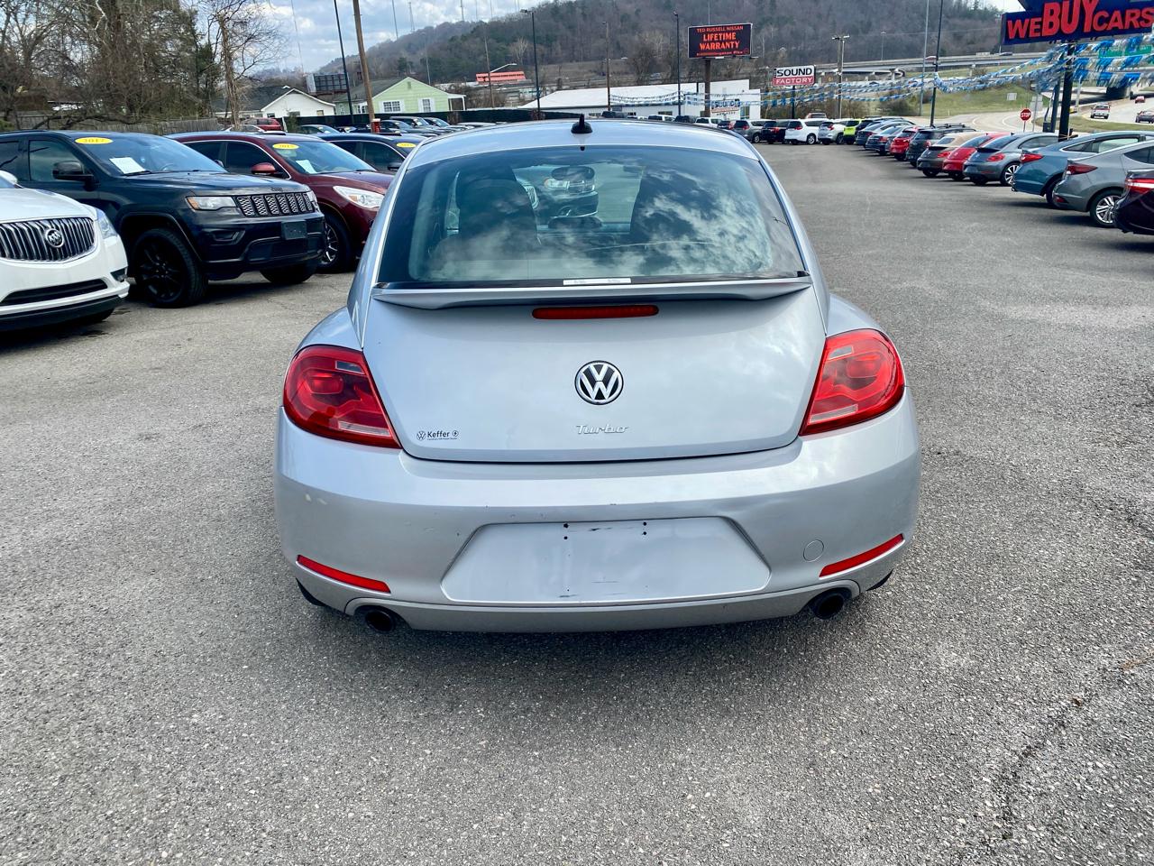 Volkswagen Beetle Coupe 2dr DSG 2.0T Turbo 2013