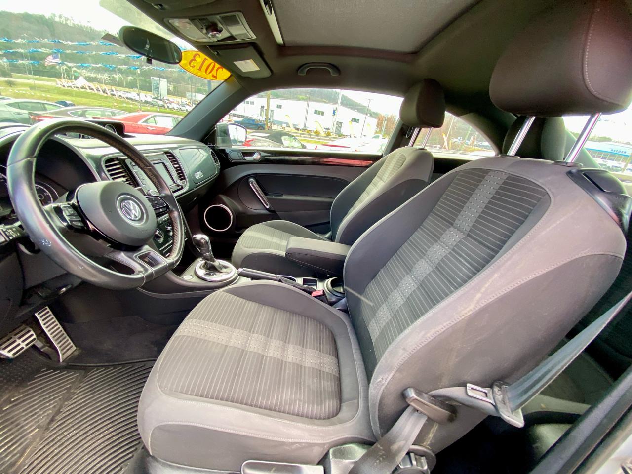 Volkswagen Beetle Coupe 2dr DSG 2.0T Turbo 2013