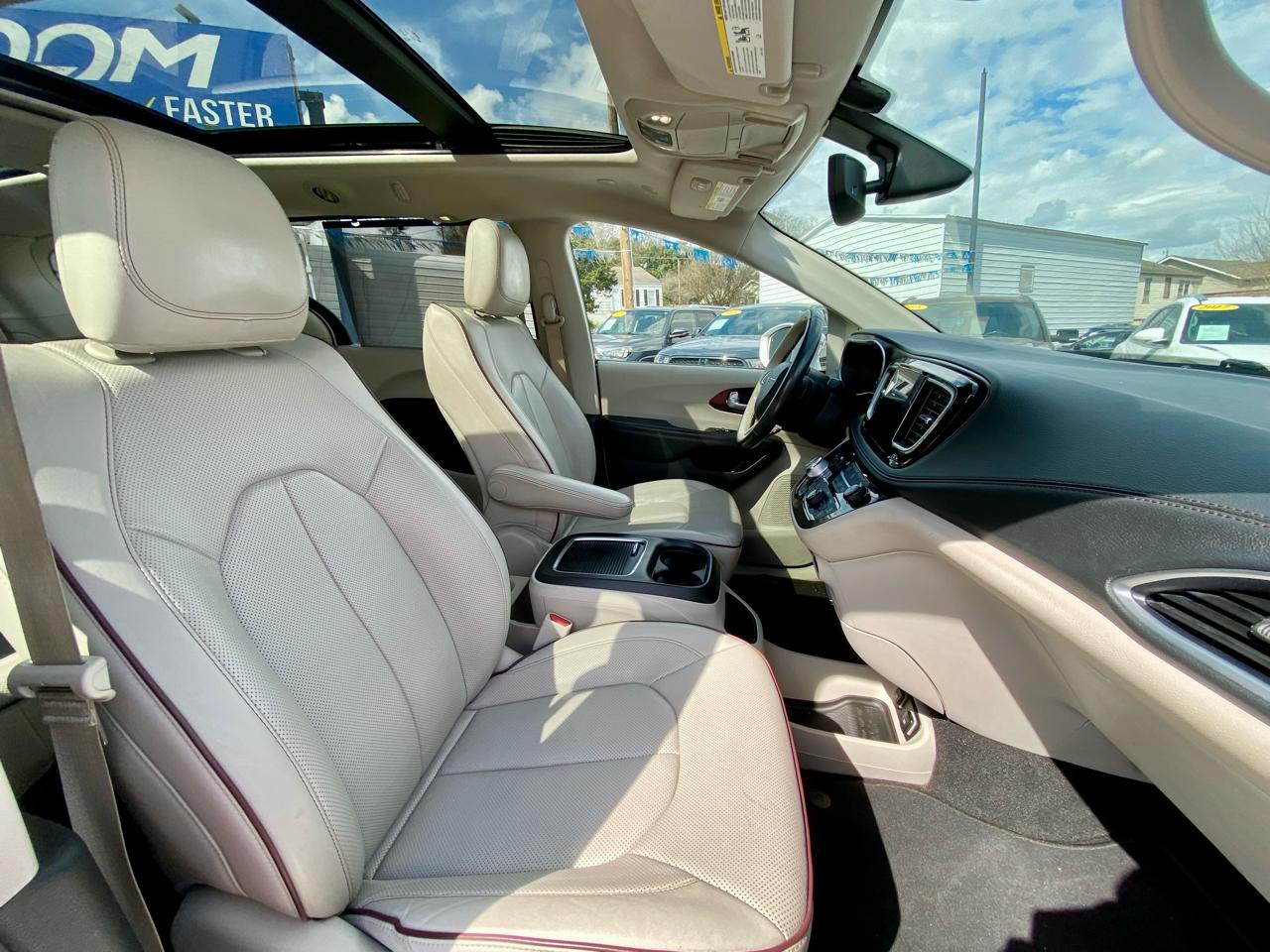 Chrysler Pacifica Limited FWD 2020