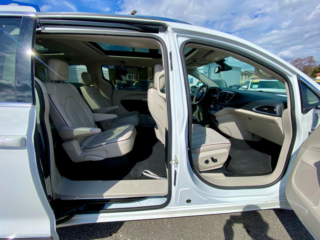 Chrysler Pacifica Limited FWD 2020