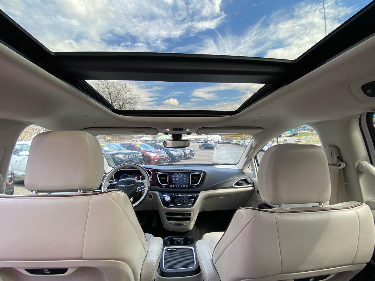 Chrysler Pacifica Limited FWD 2020