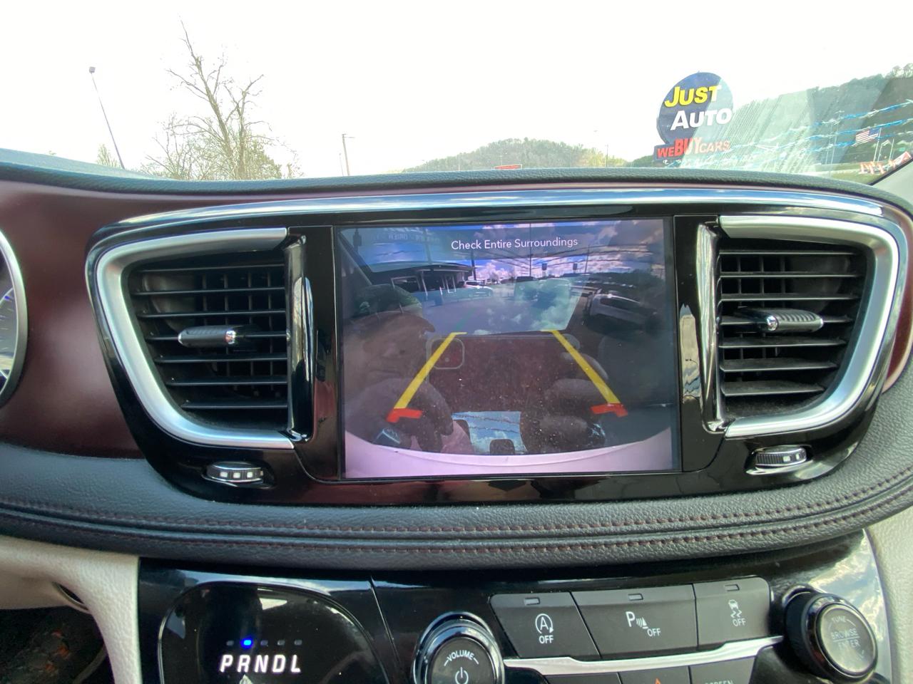 Chrysler Pacifica Limited FWD 2020