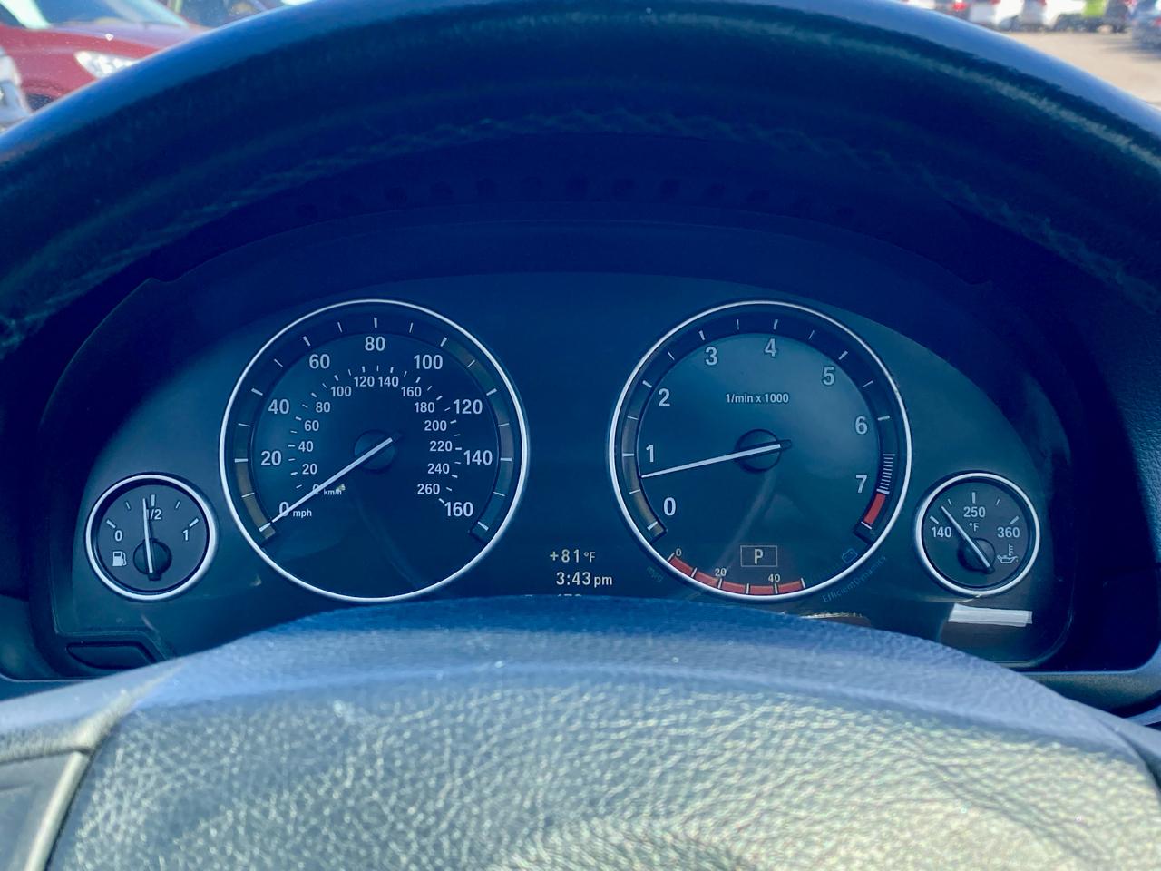 BMW 5 Series 4dr Sdn 528i RWD 2011