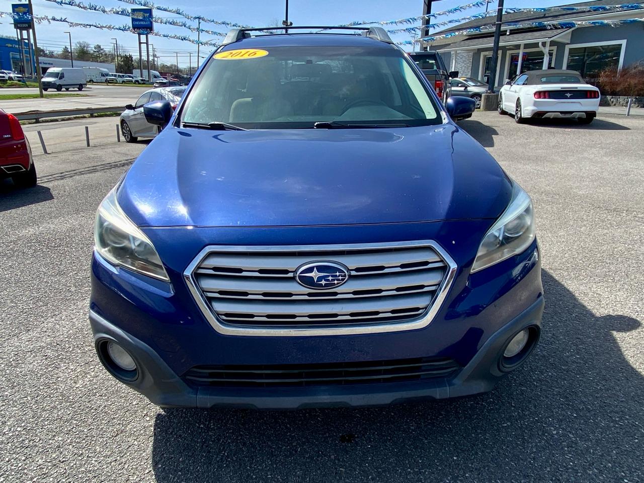 Subaru Outback 4dr Wgn 2.5i Premium 2016