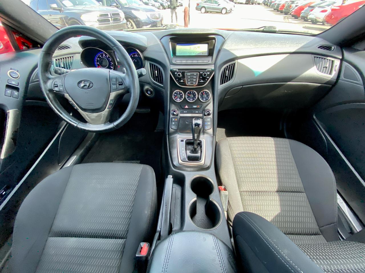 Hyundai Genesis Coupe 2dr I4 2.0T Auto 2014