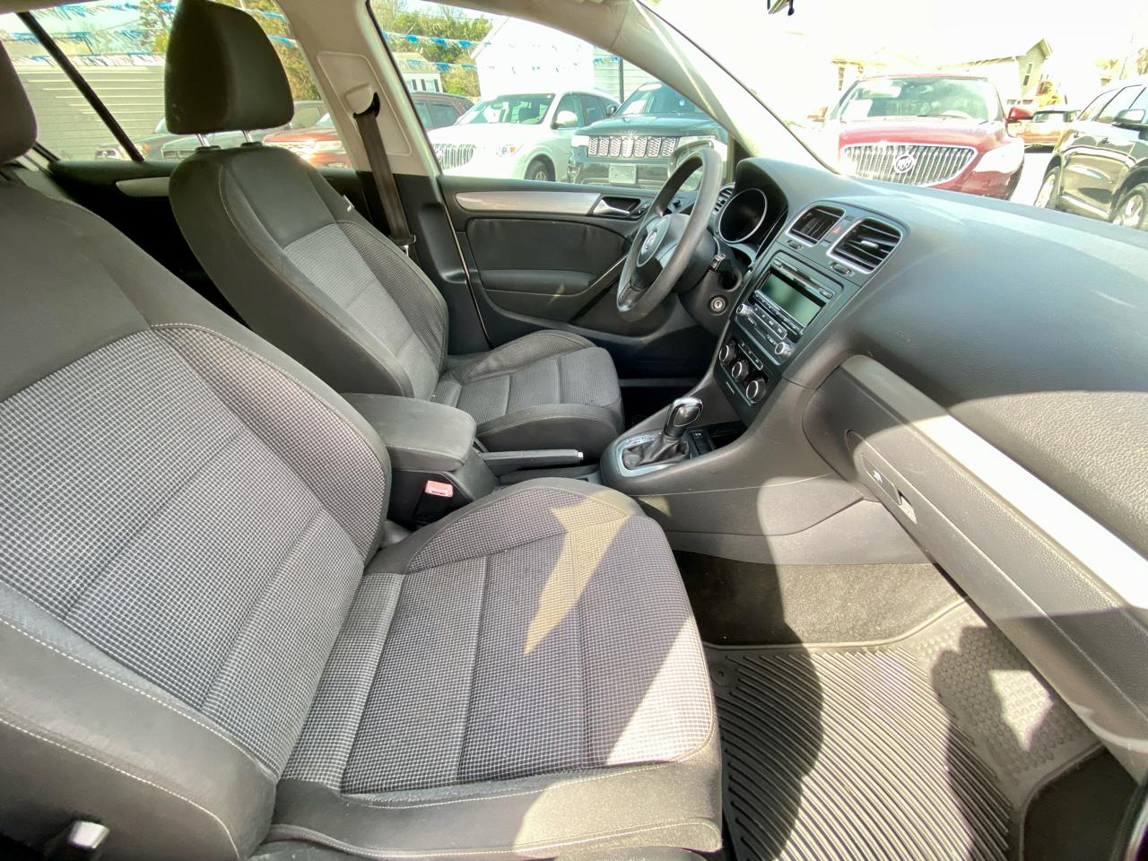 Volkswagen Golf 4dr HB Auto PZEV 2013