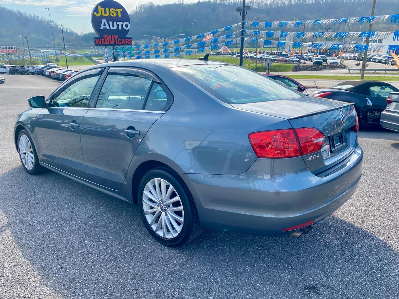 Volkswagen Jetta Sedan 4dr DSG TDI 2014