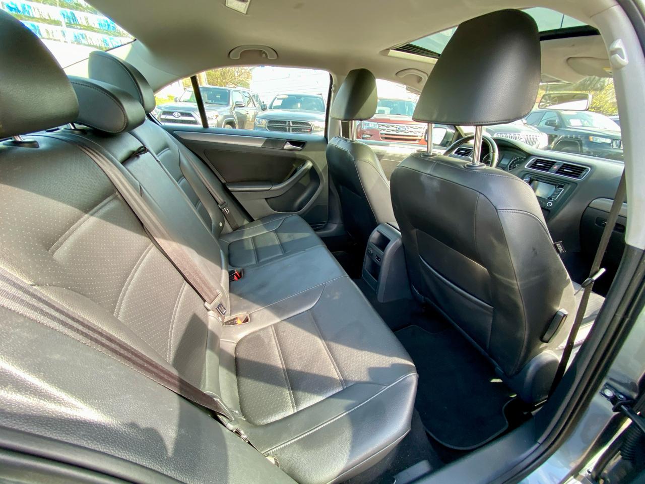 Volkswagen Jetta Sedan 4dr DSG TDI 2014