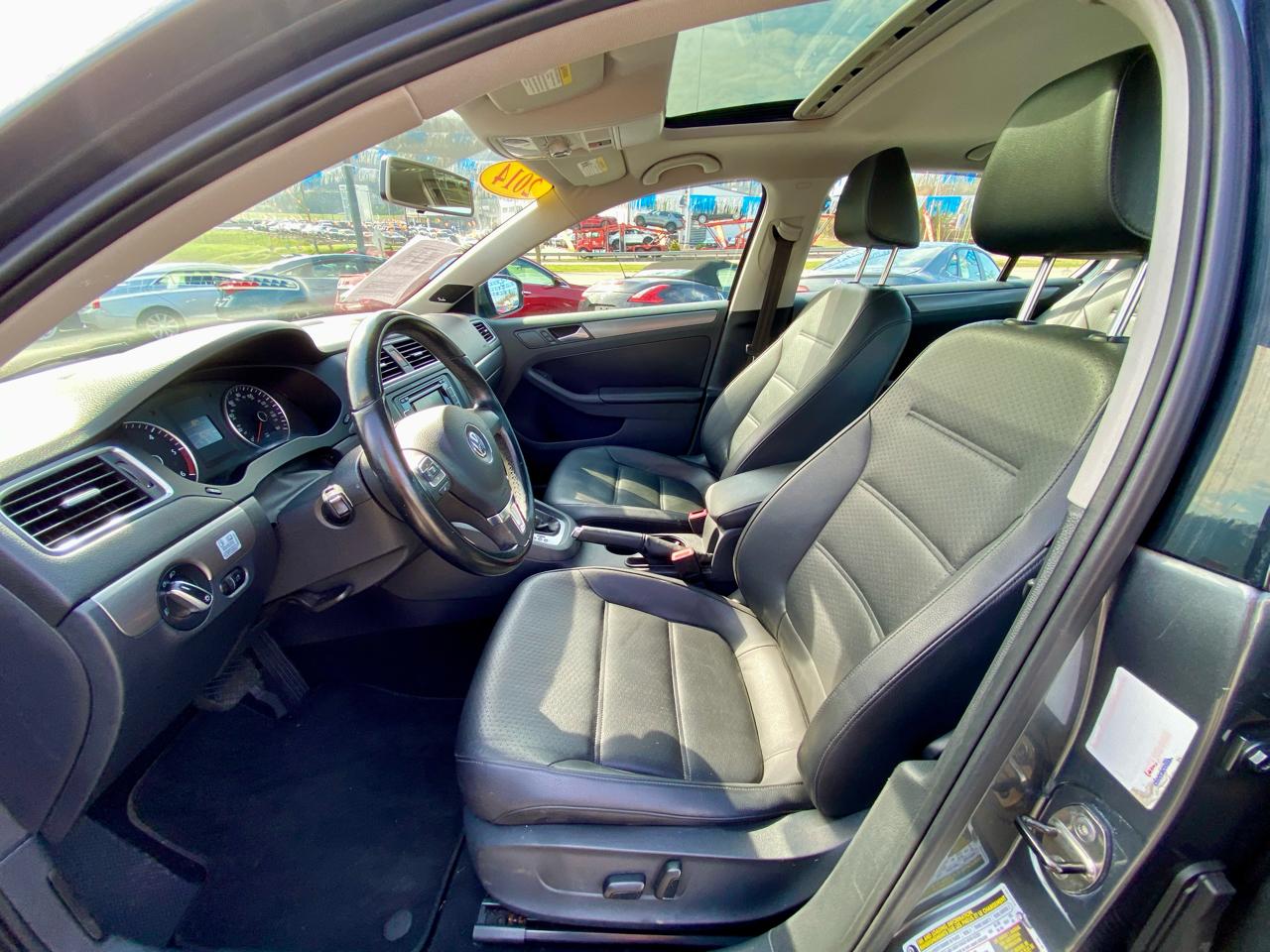 Volkswagen Jetta Sedan 4dr DSG TDI 2014