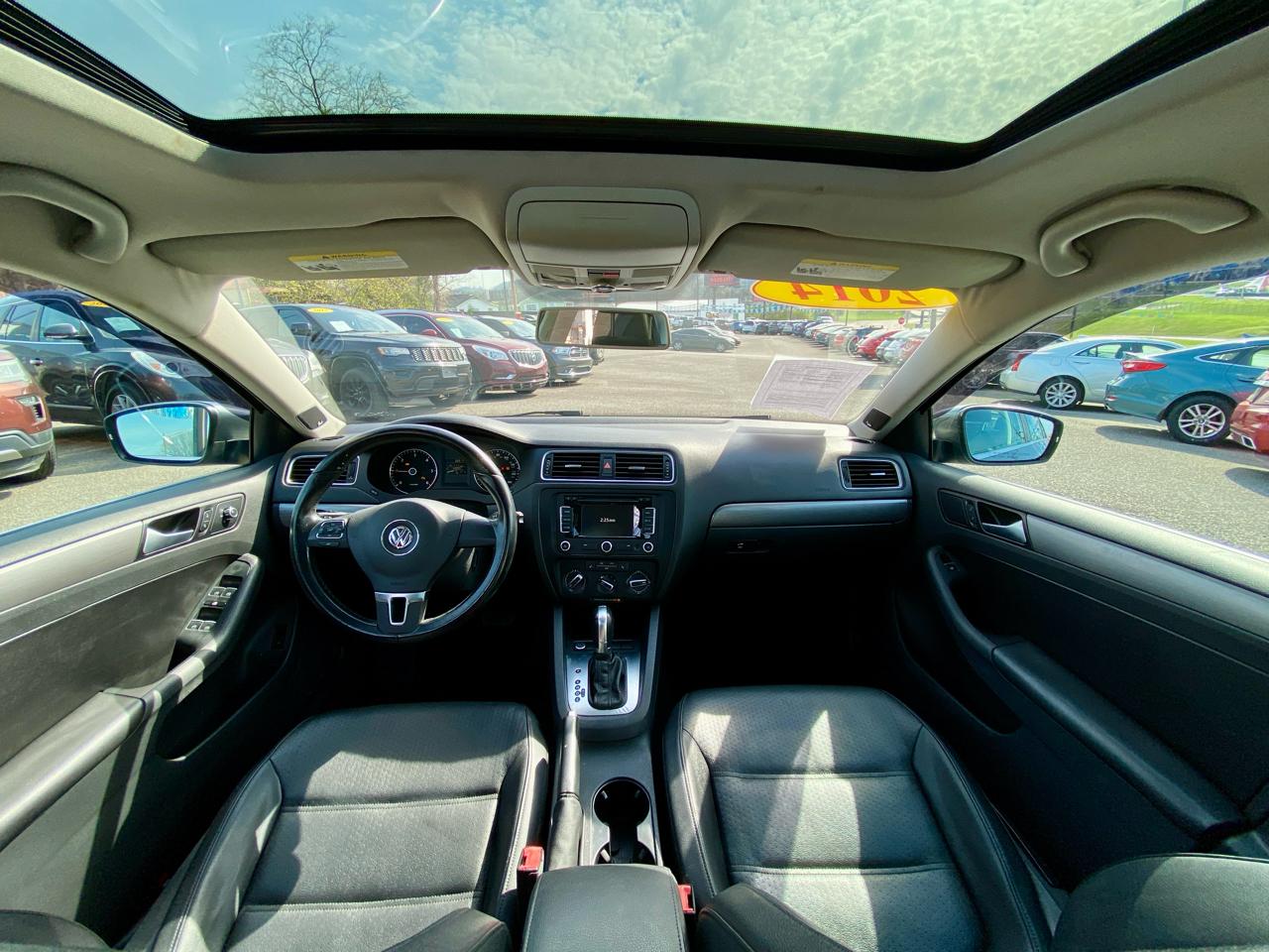 Volkswagen Jetta Sedan 4dr DSG TDI 2014