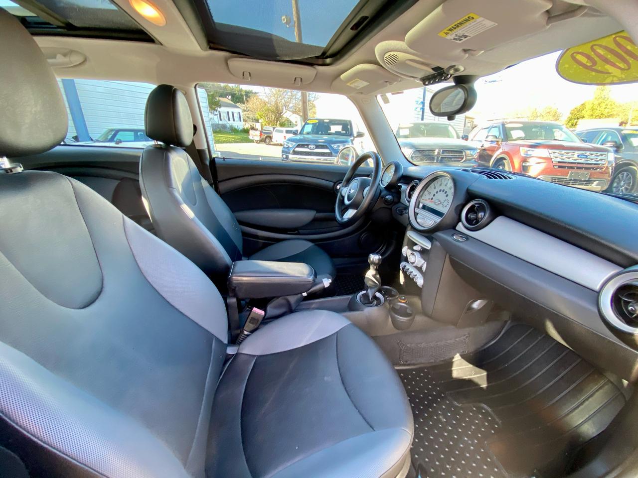 MINI Cooper Clubman 2dr Cpe 2009