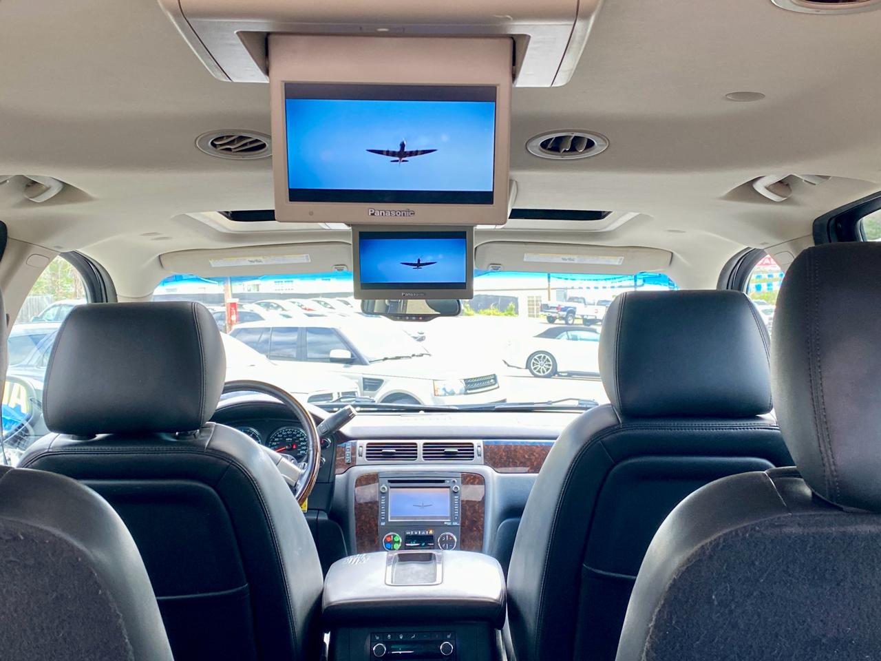 GMC Yukon XL AWD 4dr 1500 Denali 2013