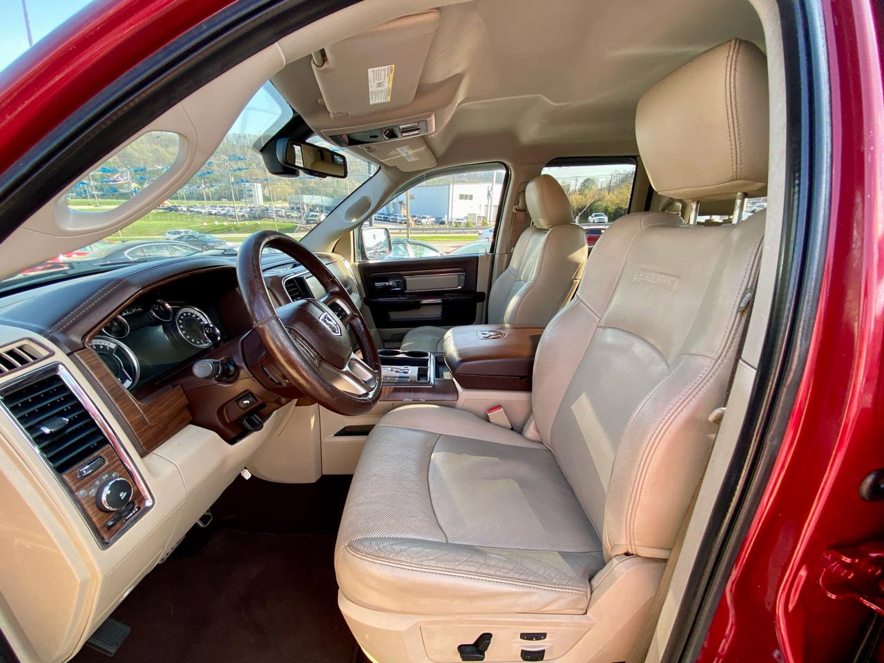 RAM 1500 2WD Quad Cab 140.5" Laramie 2013