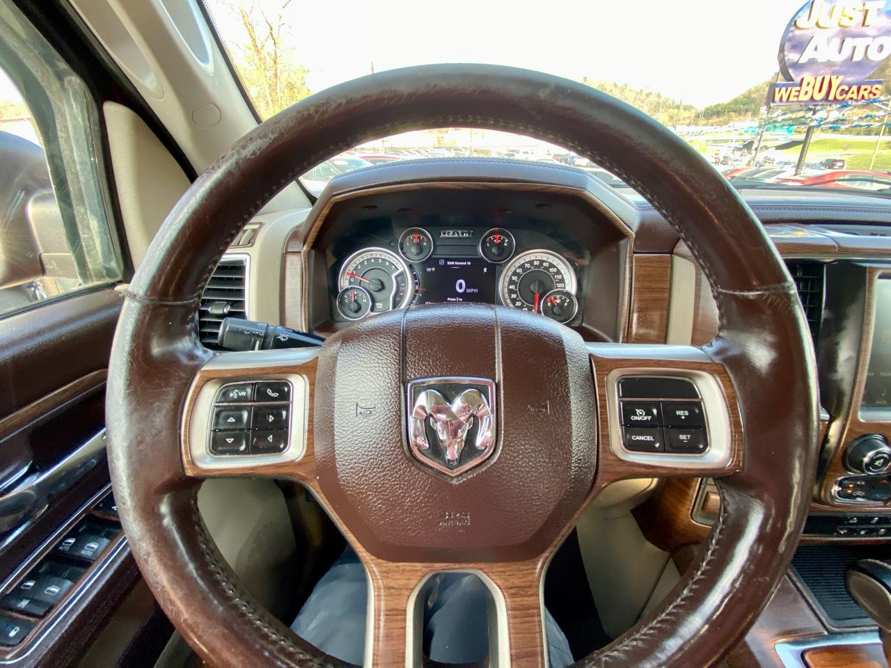 RAM 1500 2WD Quad Cab 140.5" Laramie 2013