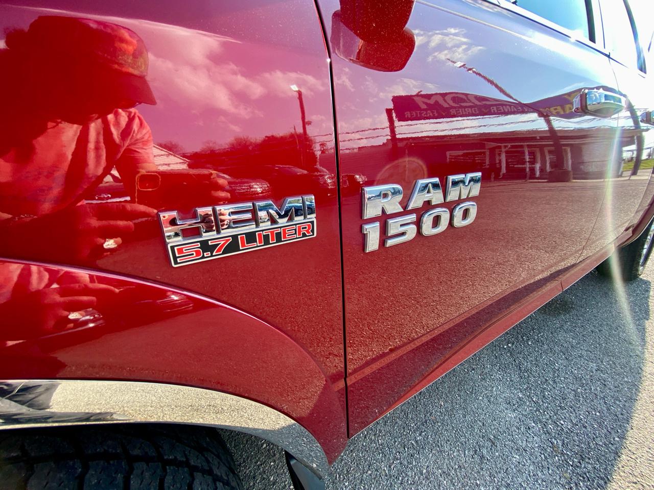 RAM 1500 2WD Quad Cab 140.5" Laramie 2013