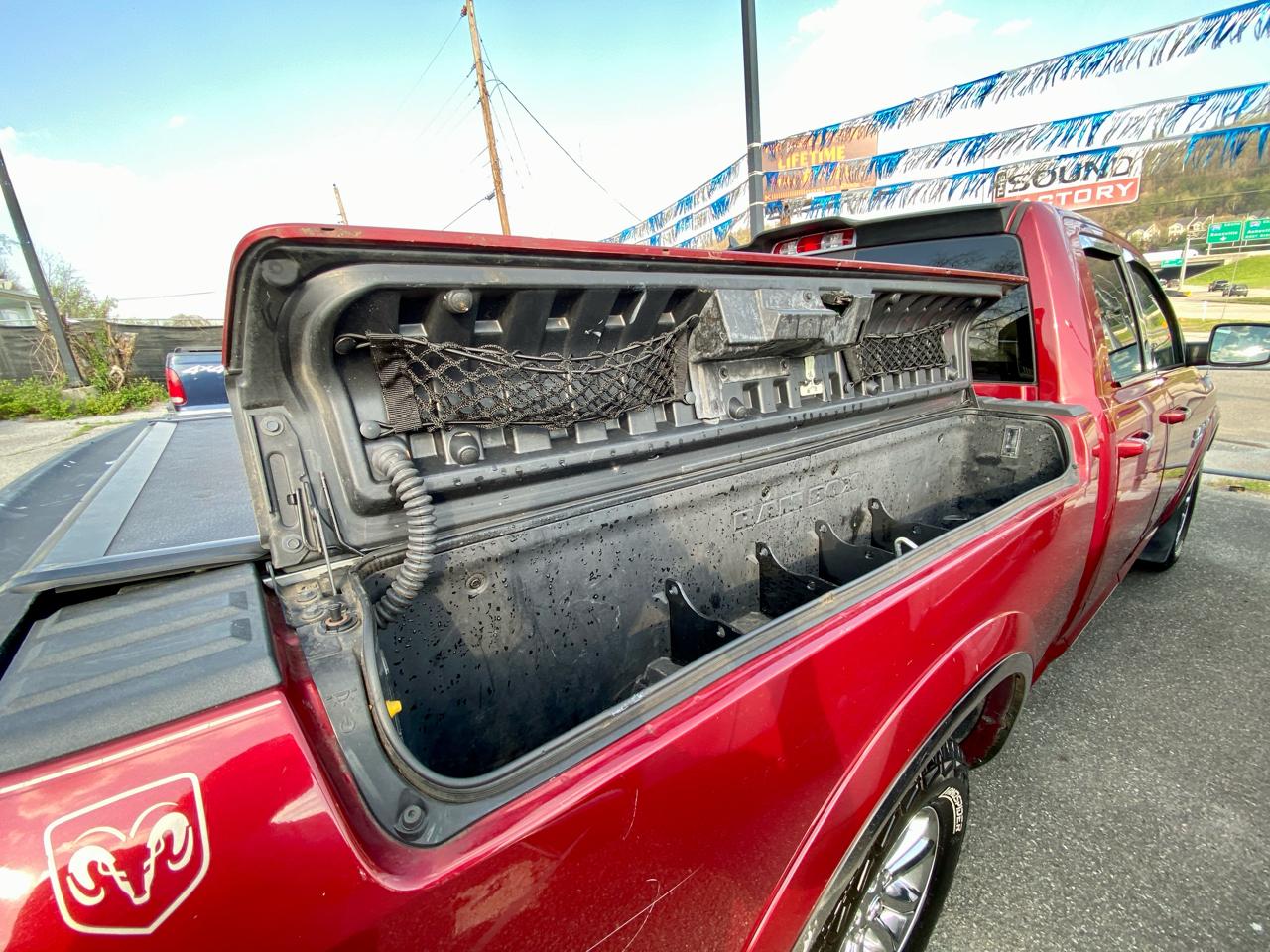 RAM 1500 2WD Quad Cab 140.5" Laramie 2013