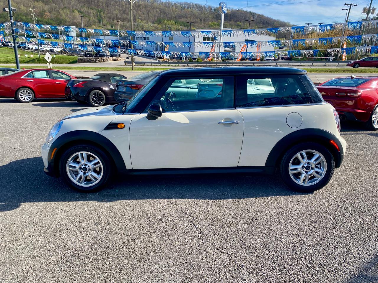 MINI Cooper Hardtop 2dr Cpe 2013