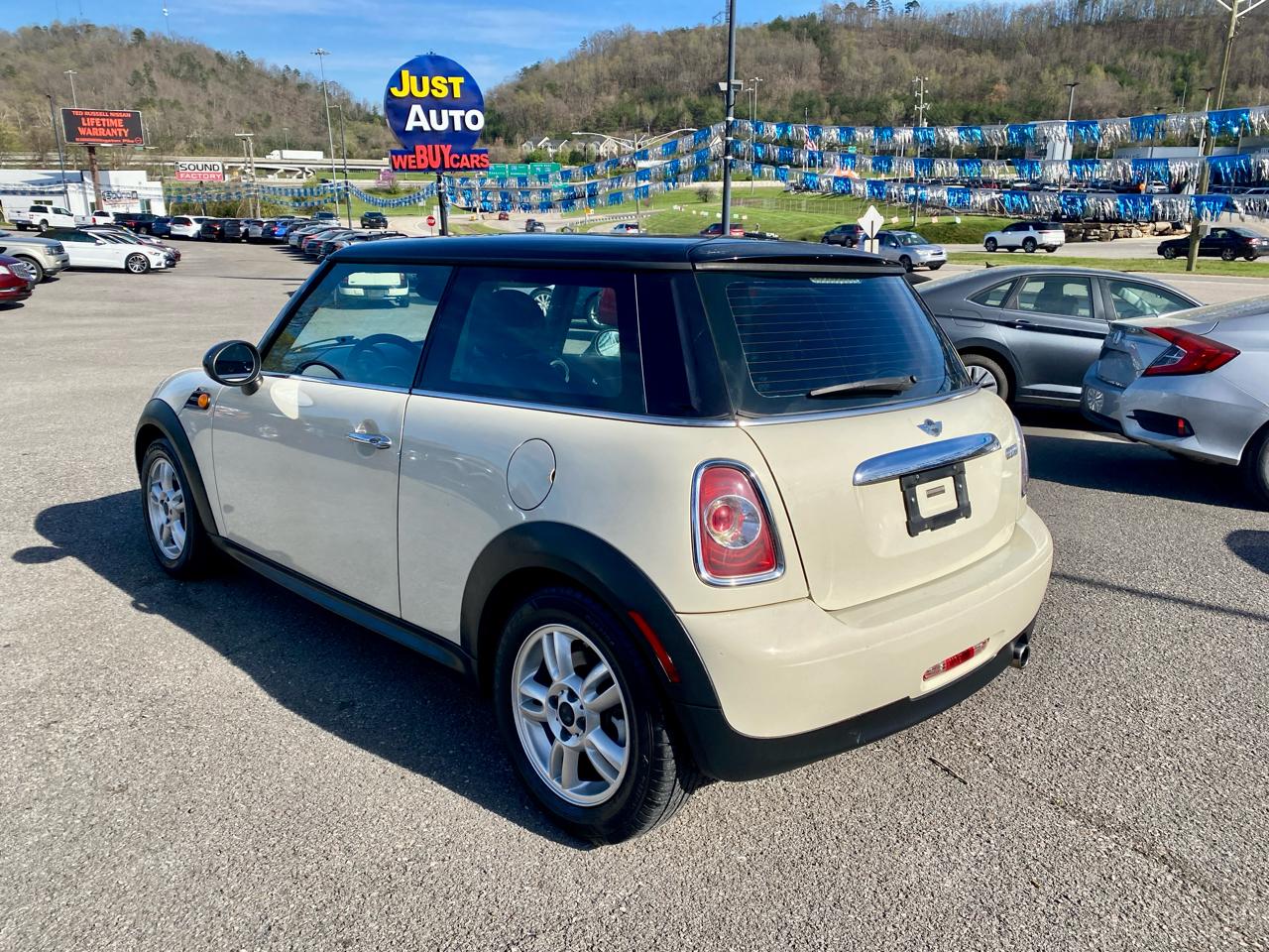 MINI Cooper Hardtop 2dr Cpe 2013