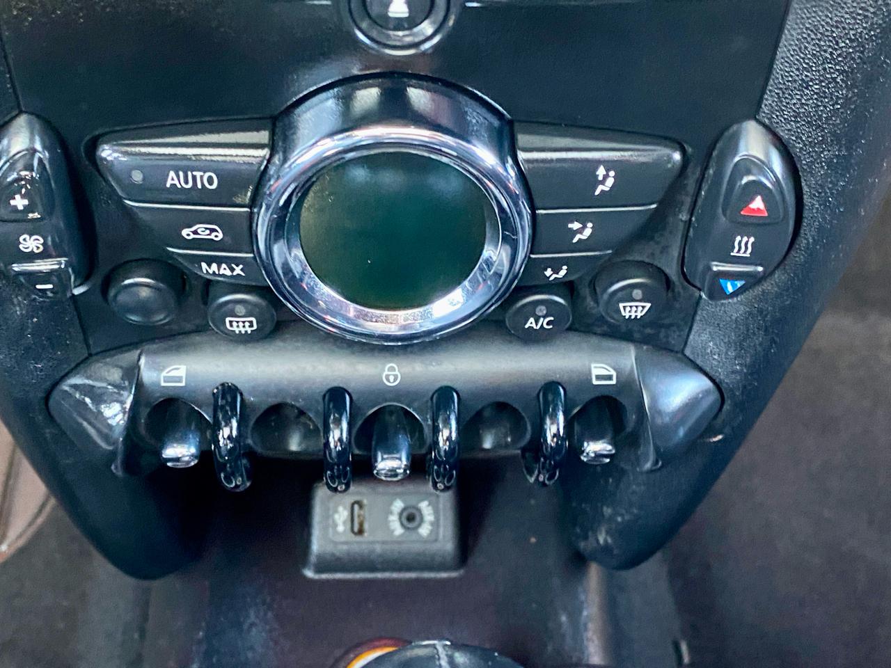 MINI Cooper Hardtop 2dr Cpe 2013