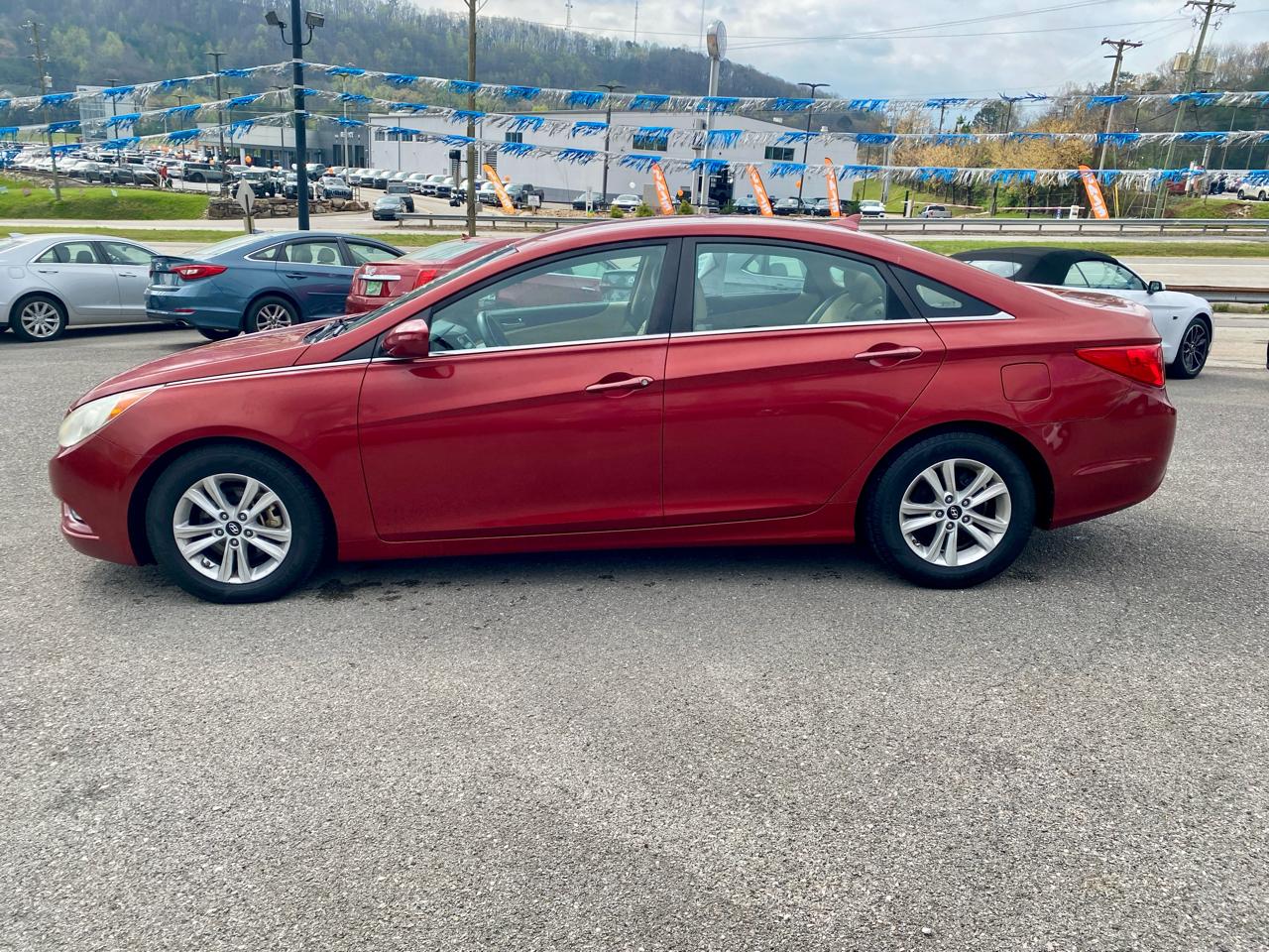 Hyundai Sonata 4dr Sdn 2.4L Auto GLS 2011