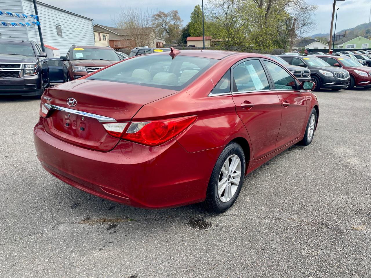 Hyundai Sonata 4dr Sdn 2.4L Auto GLS 2011