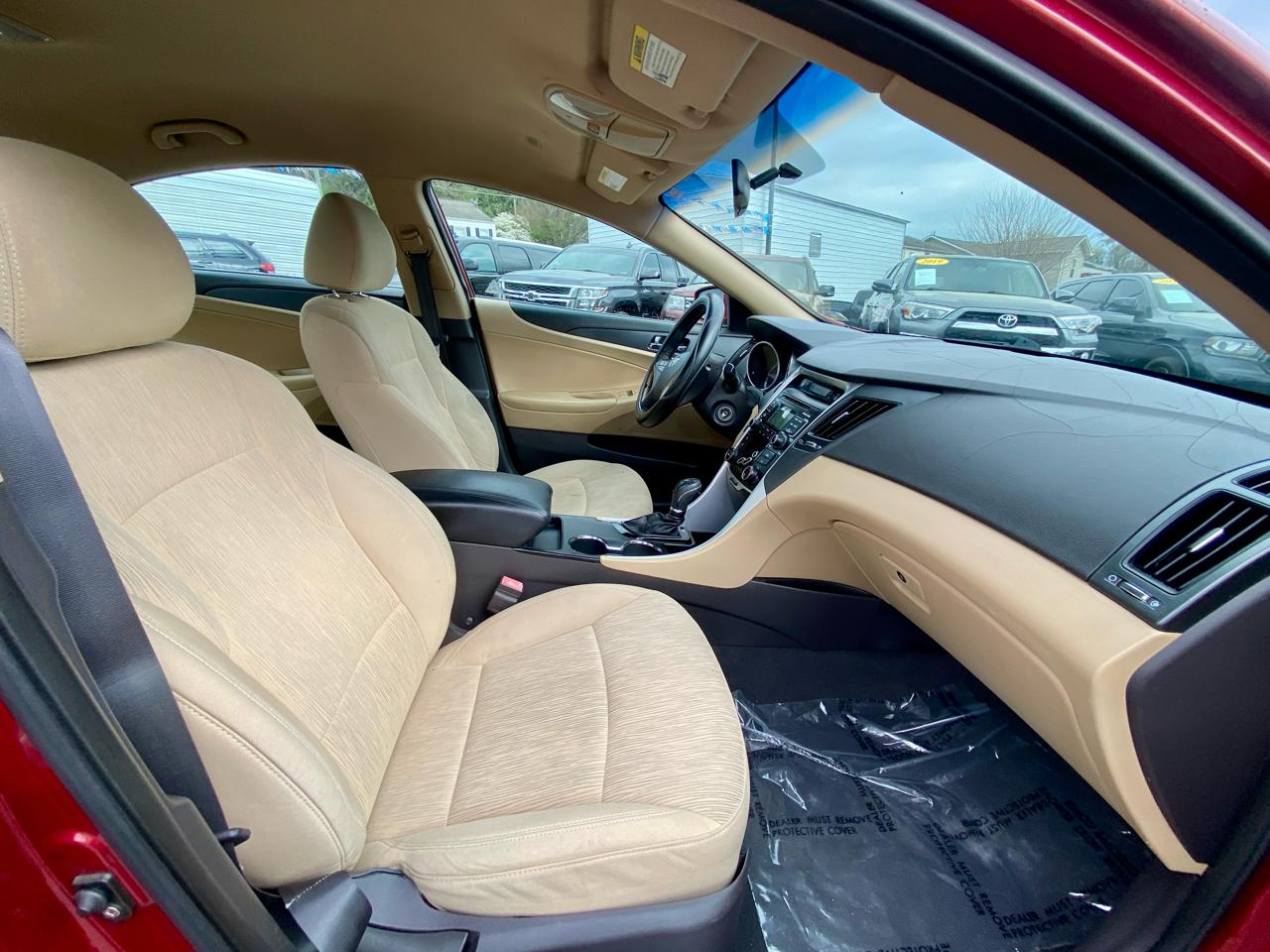 Hyundai Sonata 4dr Sdn 2.4L Auto GLS 2011