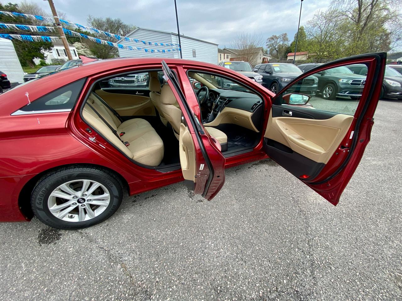 Hyundai Sonata 4dr Sdn 2.4L Auto GLS 2011