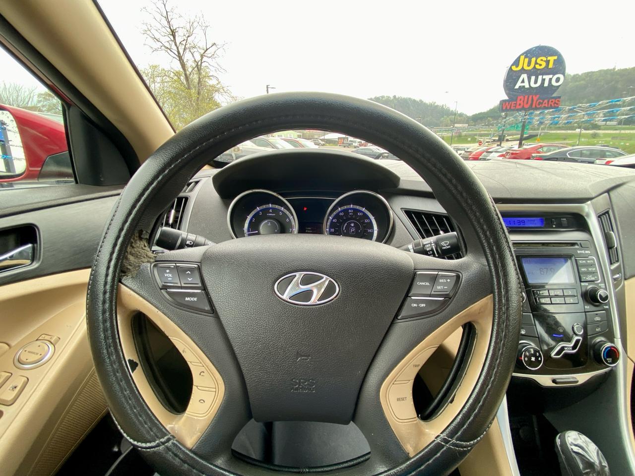 Hyundai Sonata 4dr Sdn 2.4L Auto GLS 2011