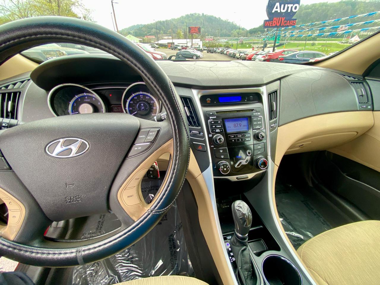 Hyundai Sonata 4dr Sdn 2.4L Auto GLS 2011