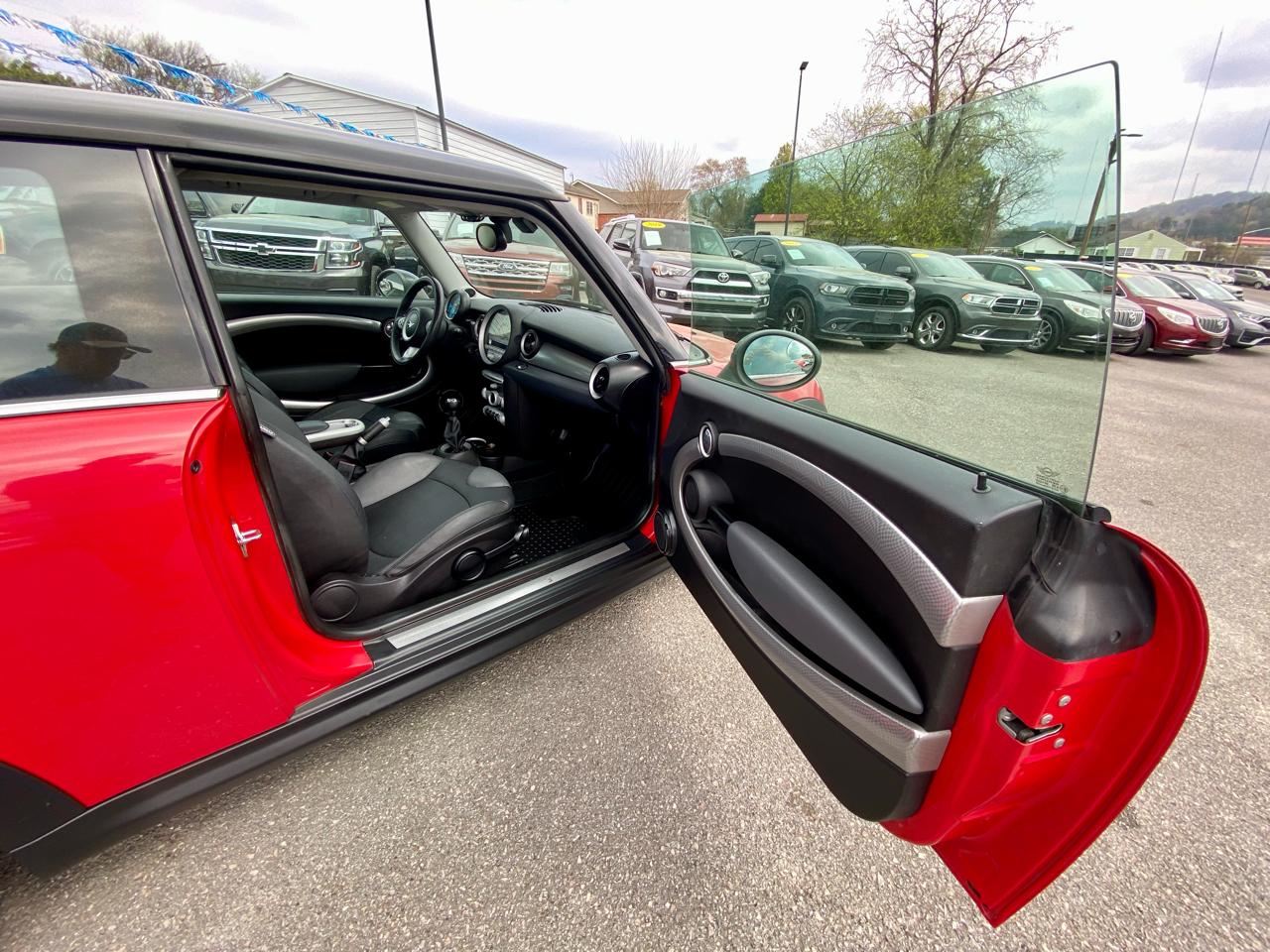 MINI Cooper Hardtop 2dr Cpe S 2008