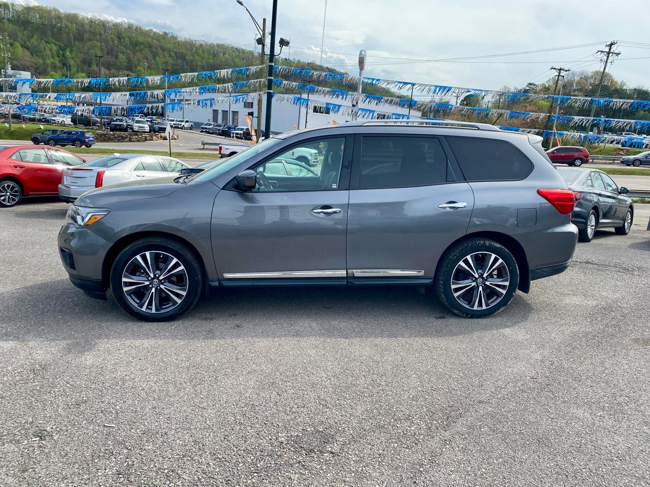 Nissan Pathfinder 4x4 Platinum 2018