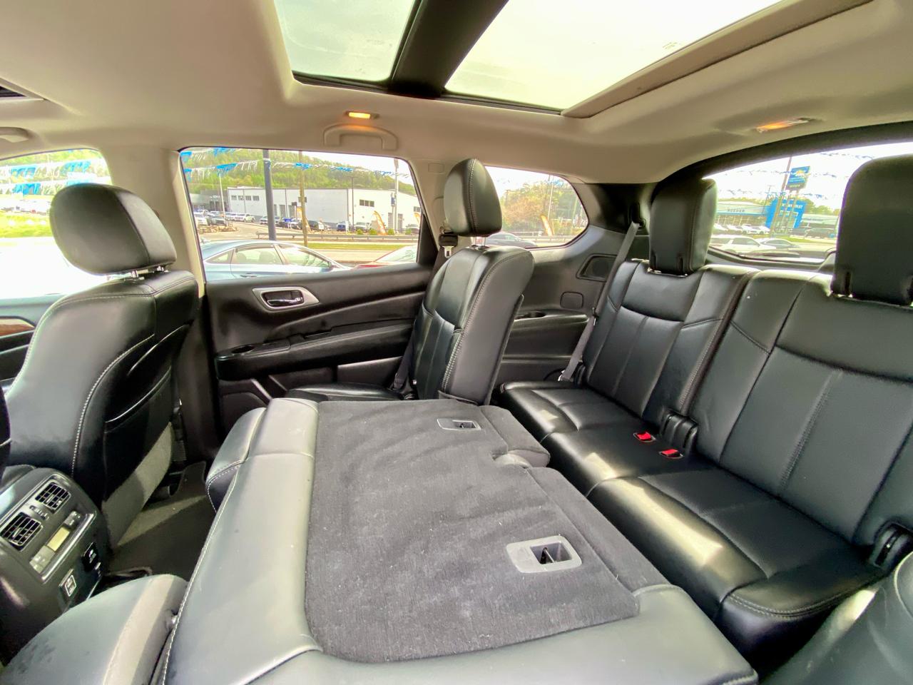 Nissan Pathfinder 4x4 Platinum 2018