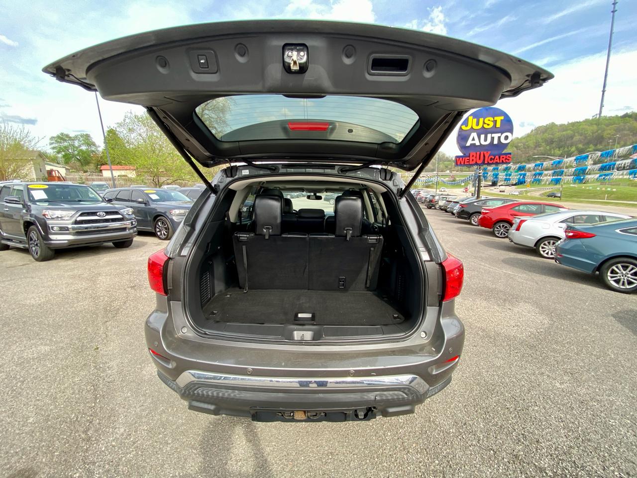 Nissan Pathfinder 4x4 Platinum 2018