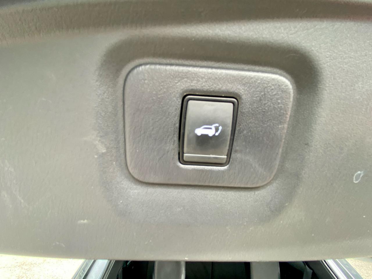 Nissan Pathfinder 4x4 Platinum 2018