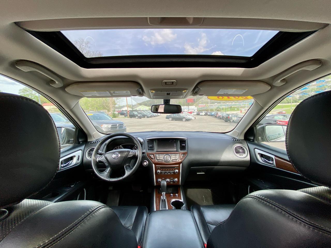 Nissan Pathfinder 4x4 Platinum 2018