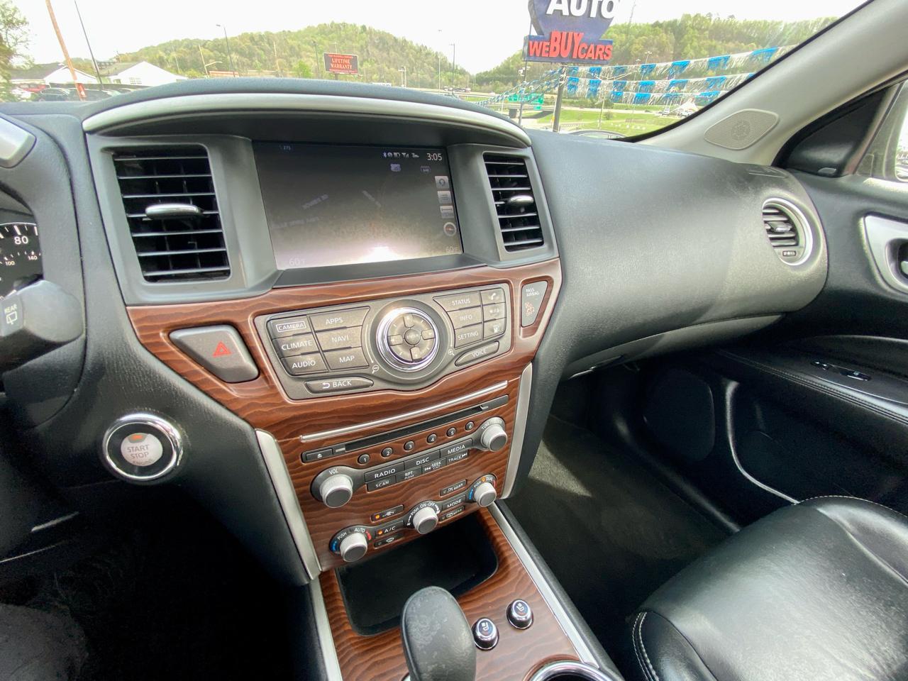 Nissan Pathfinder 4x4 Platinum 2018