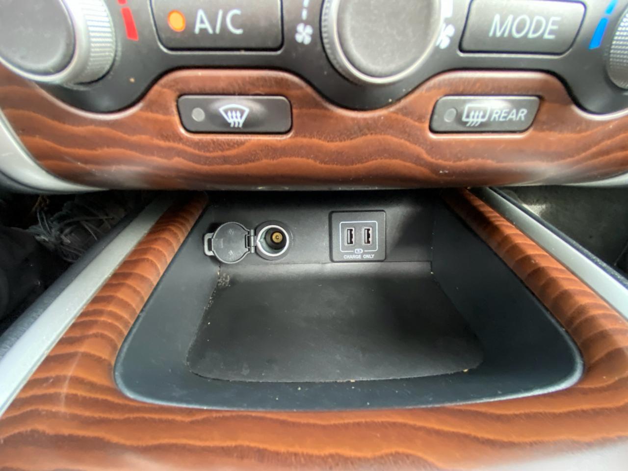 Nissan Pathfinder 4x4 Platinum 2018