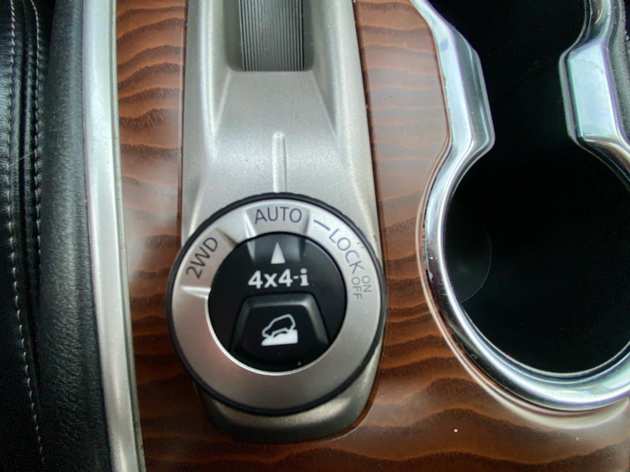 Nissan Pathfinder 4x4 Platinum 2018