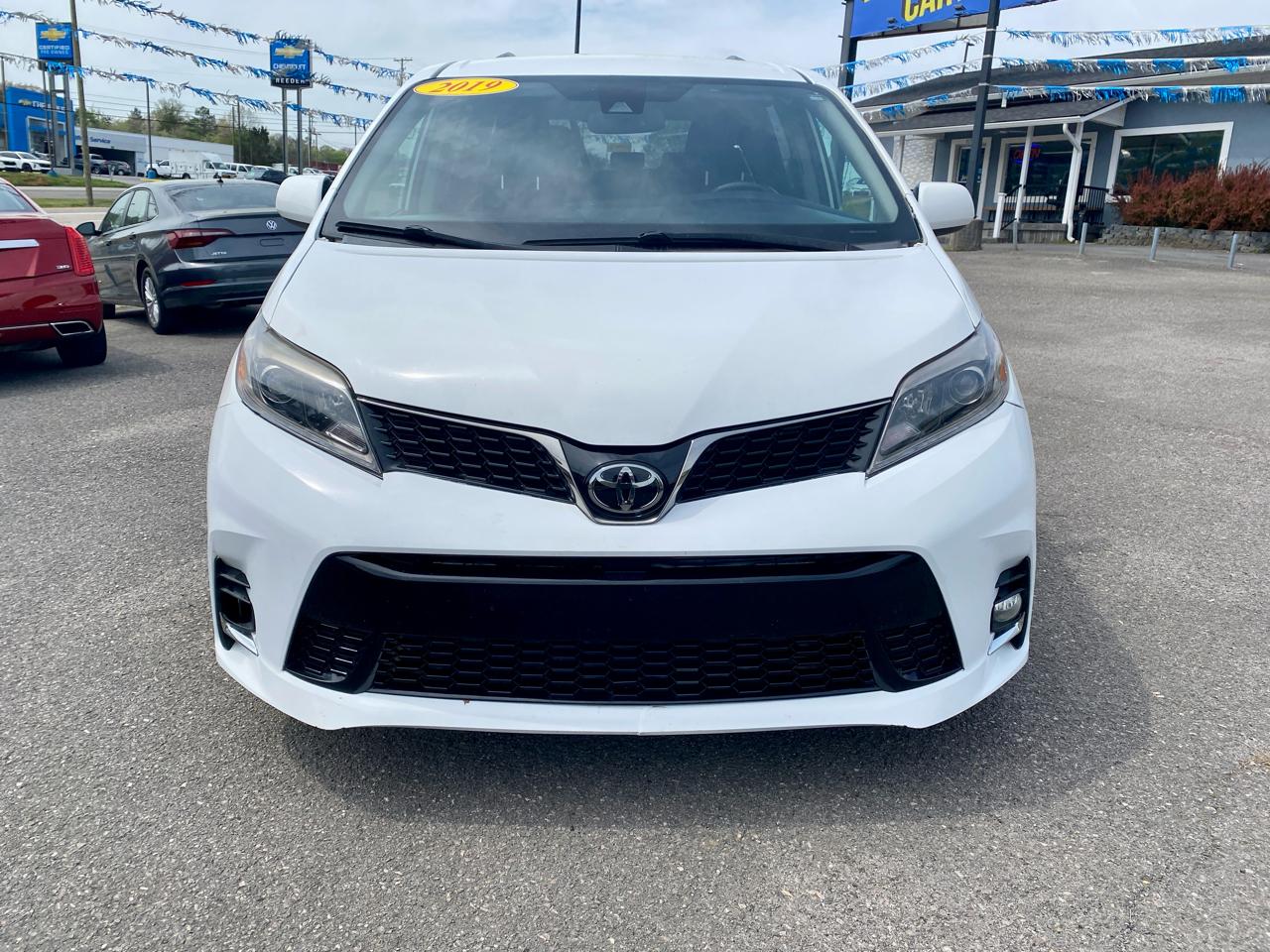 Toyota Sienna SE FWD 8-Passenger (Natl) 2019