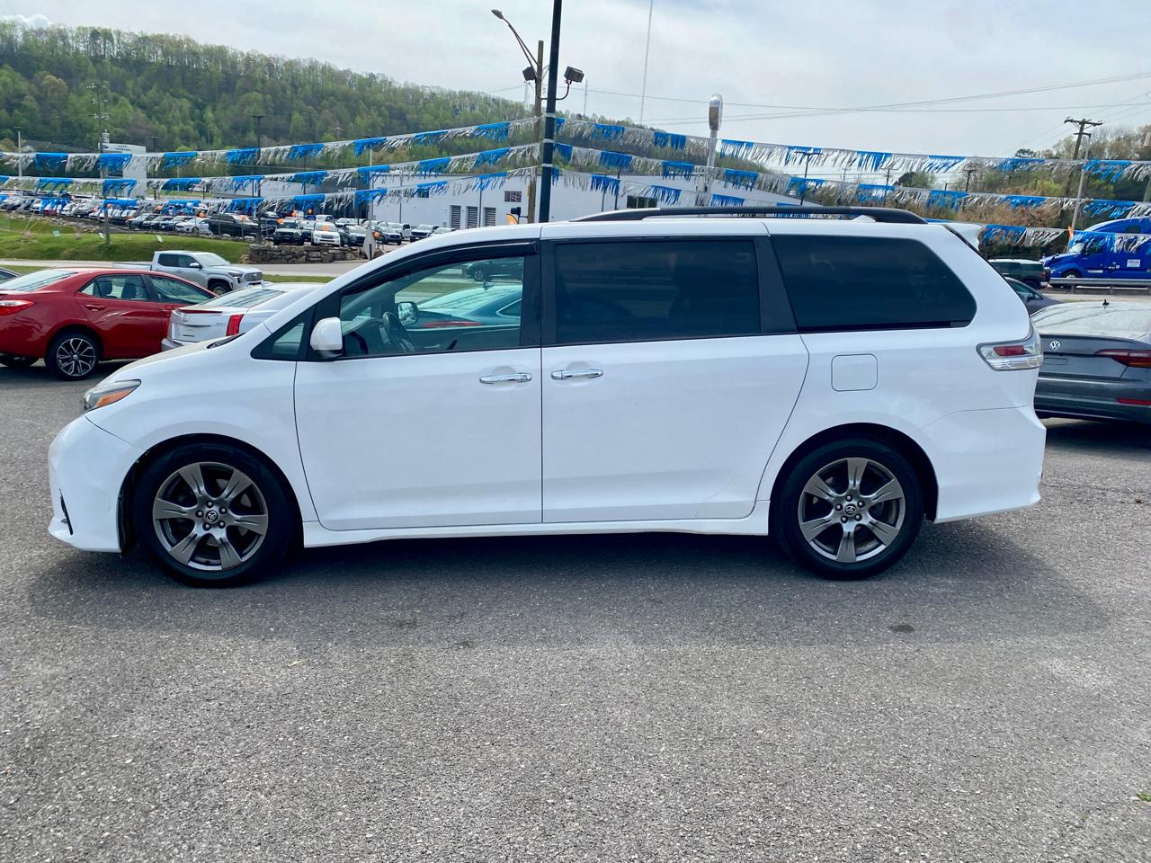 Toyota Sienna SE FWD 8-Passenger (Natl) 2019