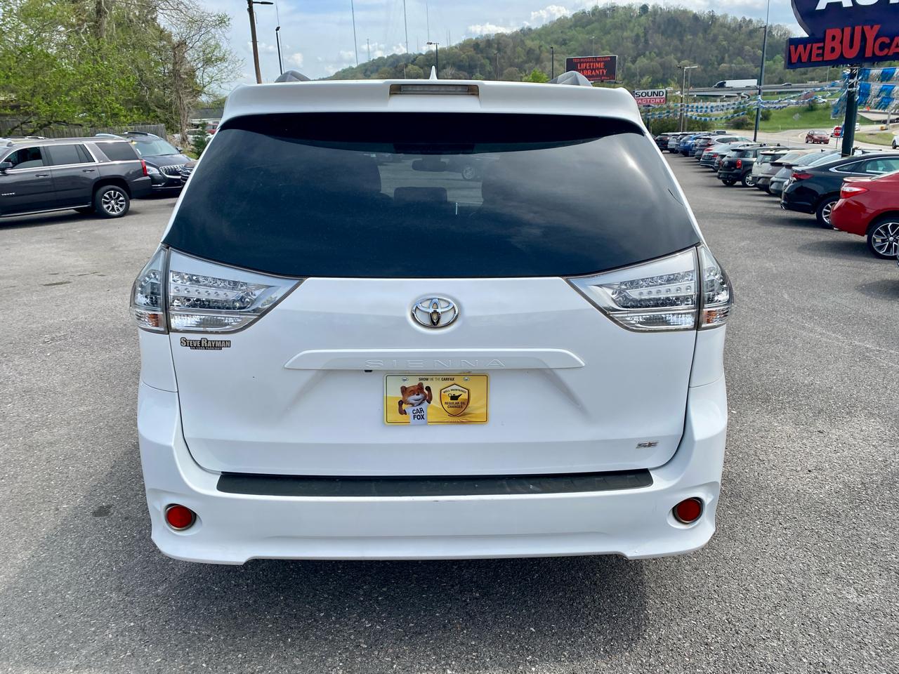 Toyota Sienna SE FWD 8-Passenger (Natl) 2019