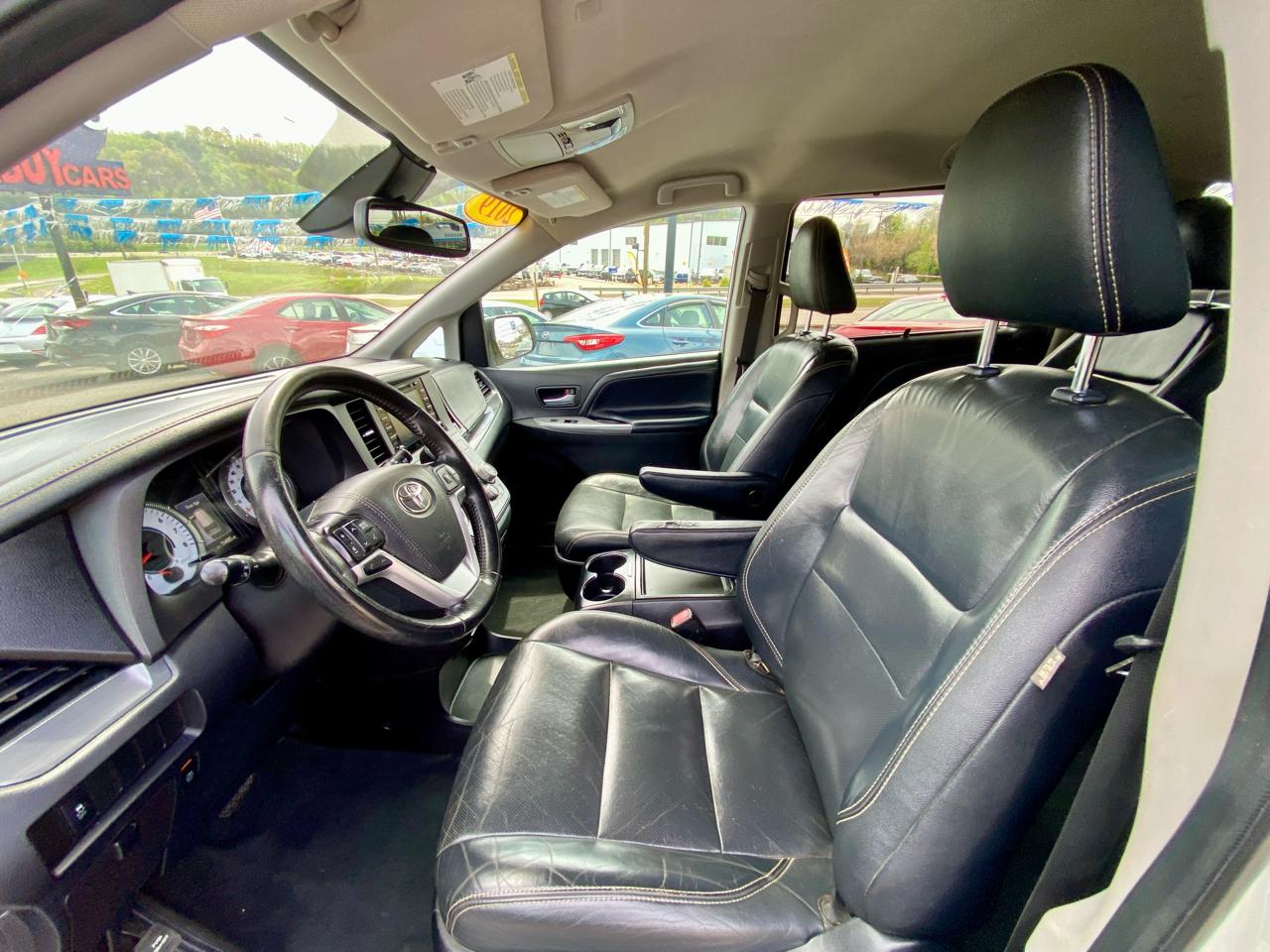 Toyota Sienna SE FWD 8-Passenger (Natl) 2019